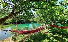 Domacinstvo Una-Ostrovica