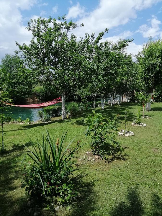 Domacinstvo Una-Ostrovica Kulen Vakuf Zewnętrze zdjęcie