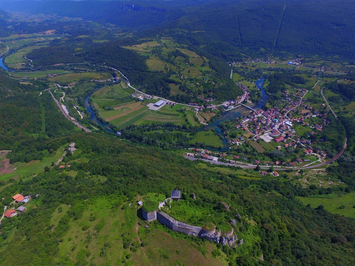 Domacinstvo Una-Ostrovica Kulen Vakuf Zewnętrze zdjęcie